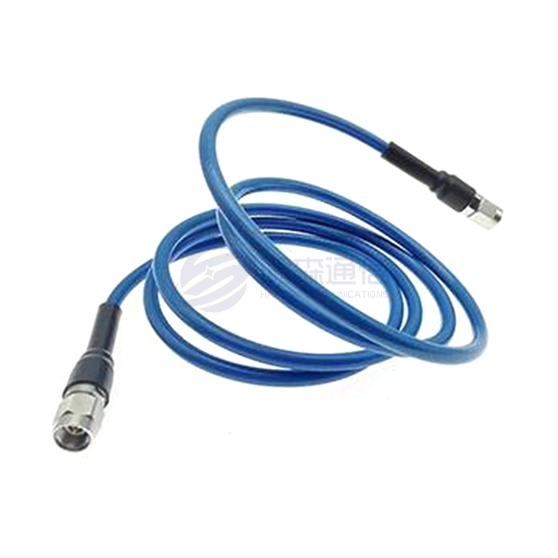 Ansamblu de cablu flexibil cu pierderi super reduse